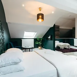 Liefdeshotel Nour, Luik